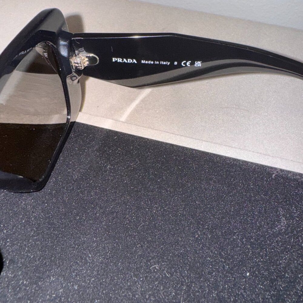 Prada Black Sunglasses - Picture 3 of 8